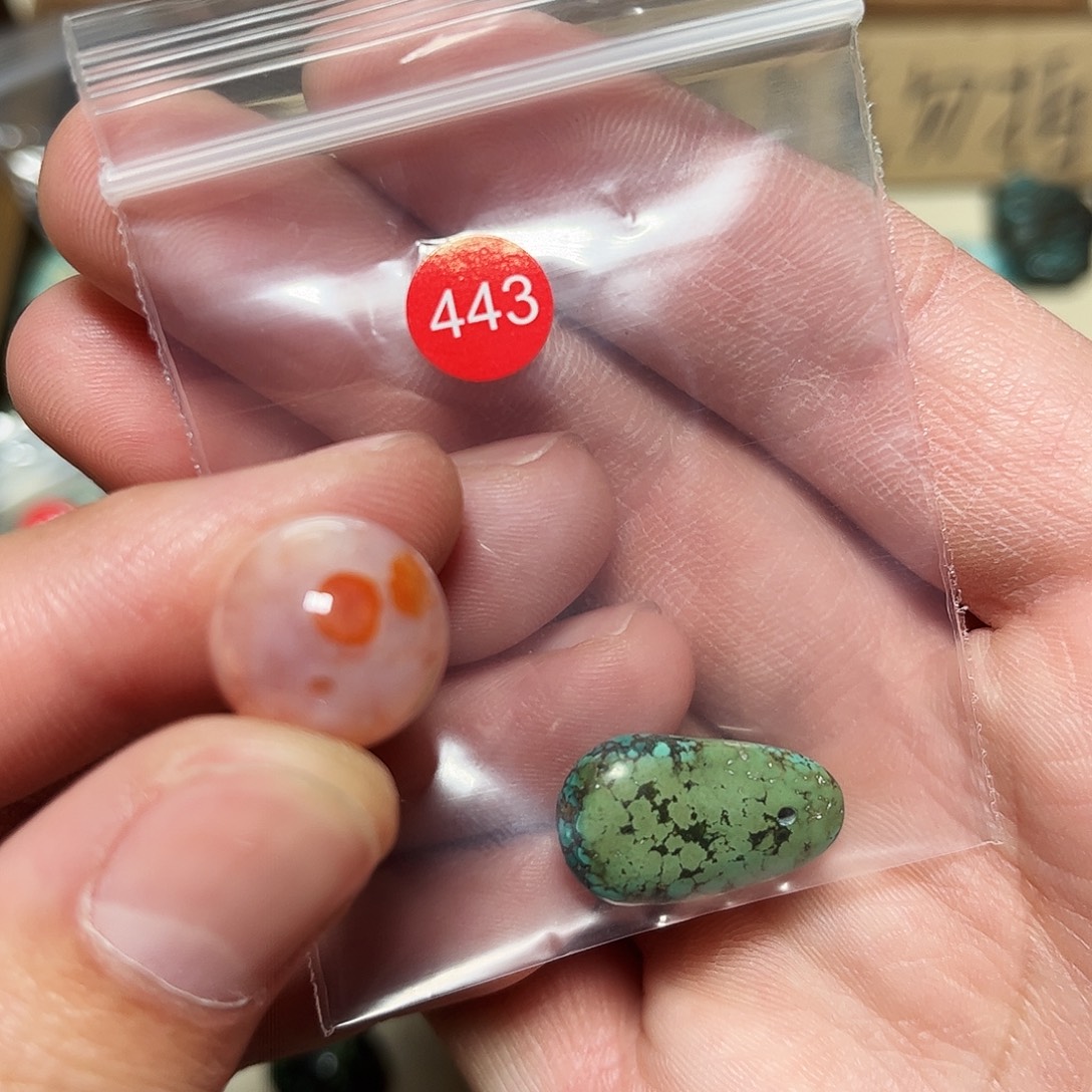 初***白南红玛瑙未镶嵌珠宝奇石