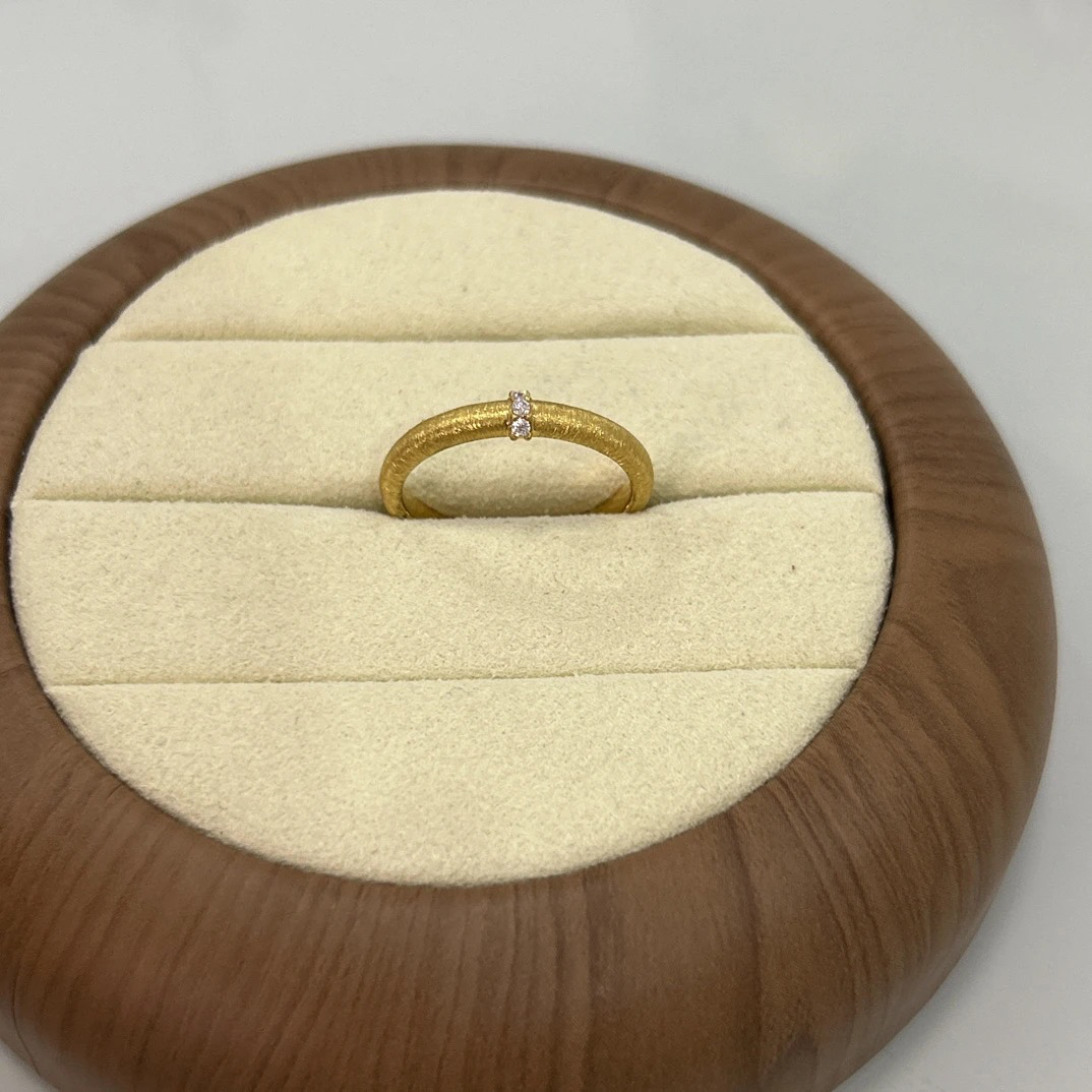 [金秋国庆]足金999 克重0.92 17号 附加88点钻拉丝排钻戒指送女友