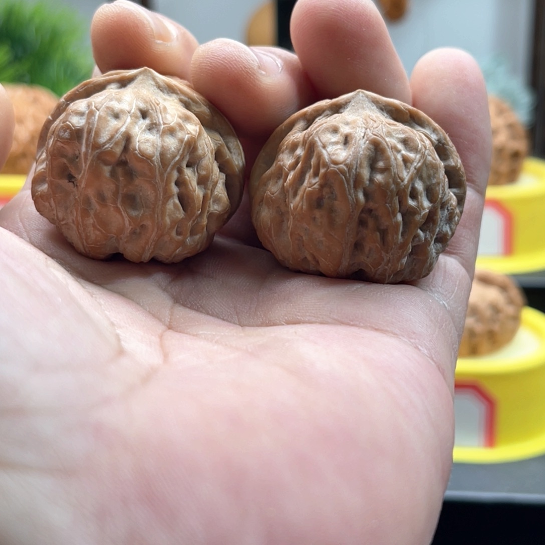 文玩核桃吊坠36门头沟元宝