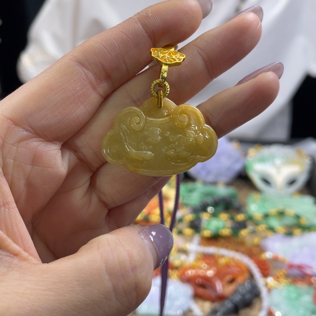 翡翠颈饰未镶嵌代编织