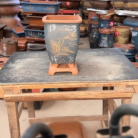 紫砂花盆四方盆一个