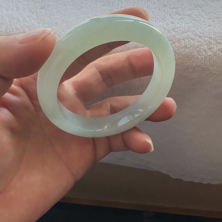 翡翠未镶嵌手镯糯次晴绿