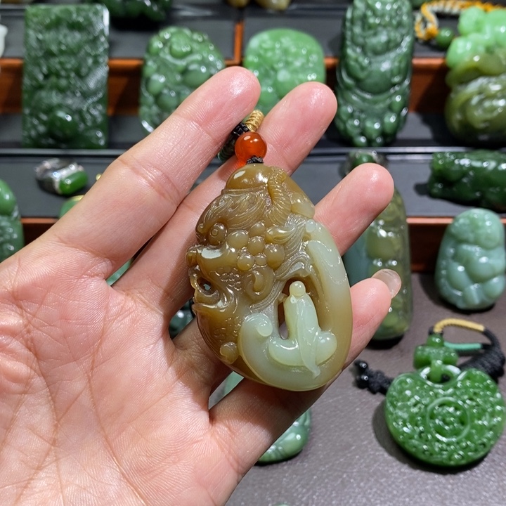 未镶嵌和田玉挂件