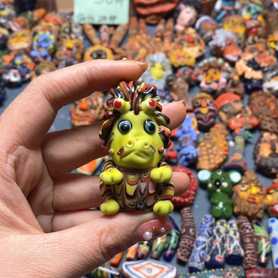 琉璃颈饰印度尼西亚龙