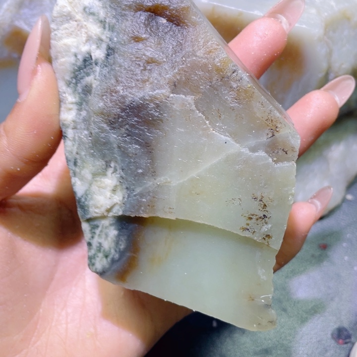 和田玉未镶嵌珠宝半成品