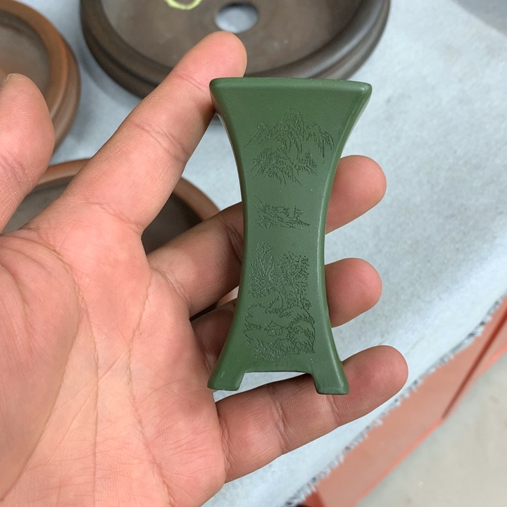 紫砂花盆比****文紫砂花盆