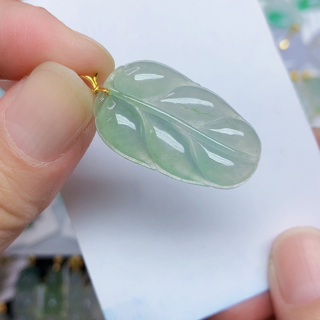 翡翠18K金镶嵌颈饰4555588