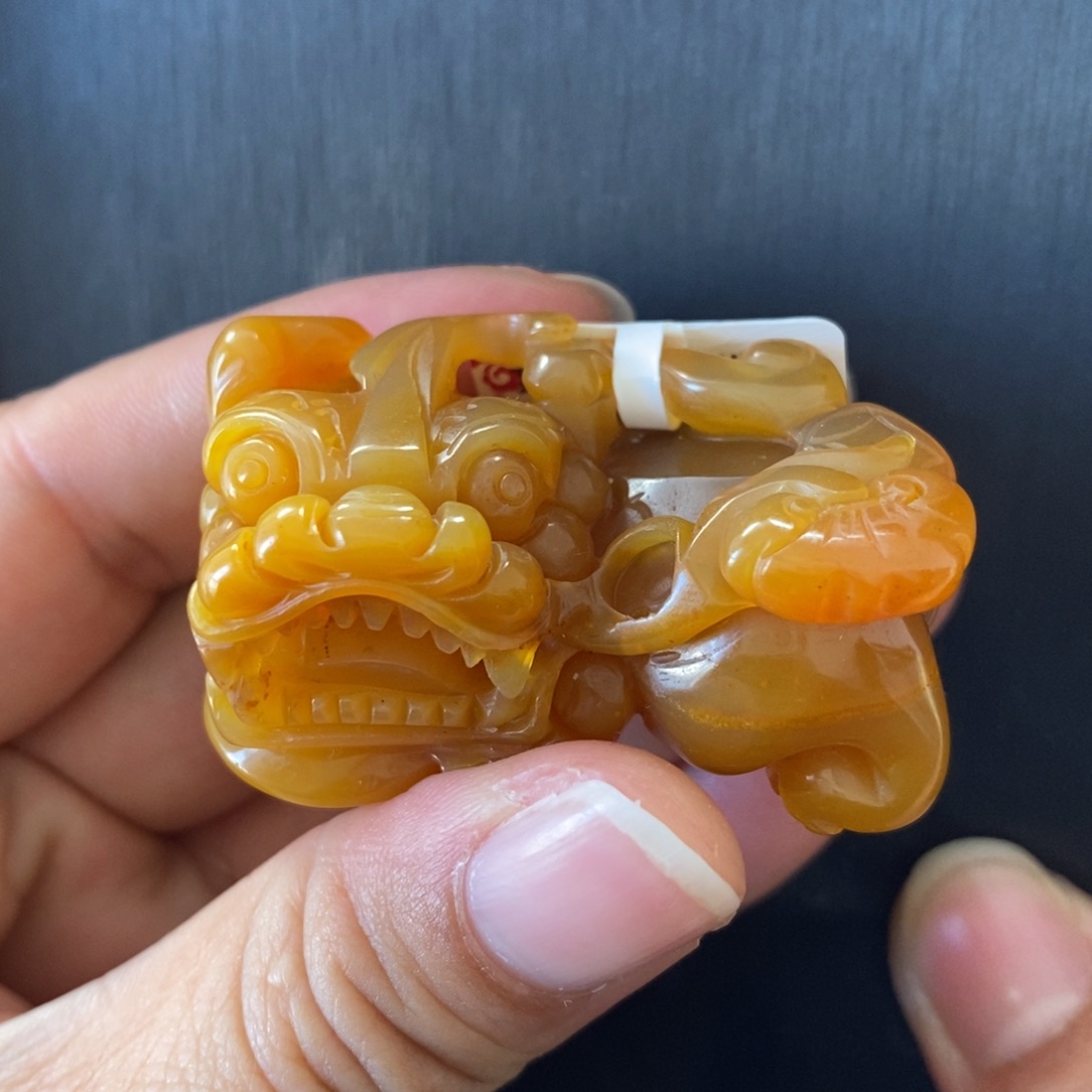 石英质玉（黄龙玉）颈饰未镶嵌