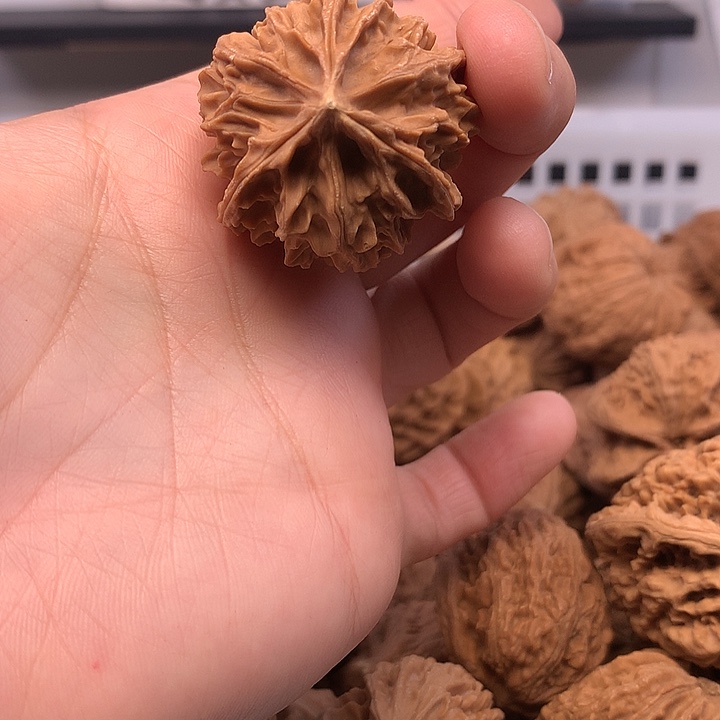淡***。吊坠文玩核桃文玩核桃