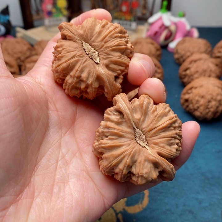 文玩核桃把件a***.全品白狮子45