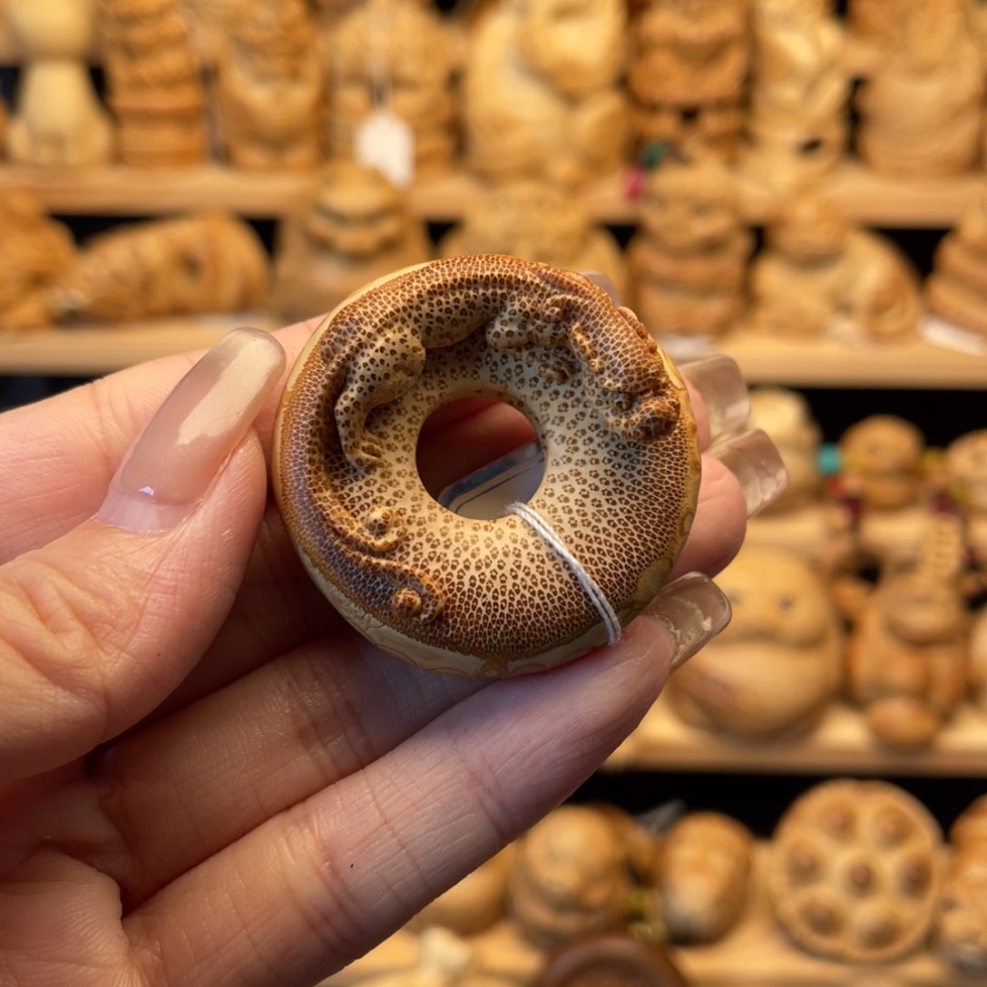 竹雕作品螭龙平安扣