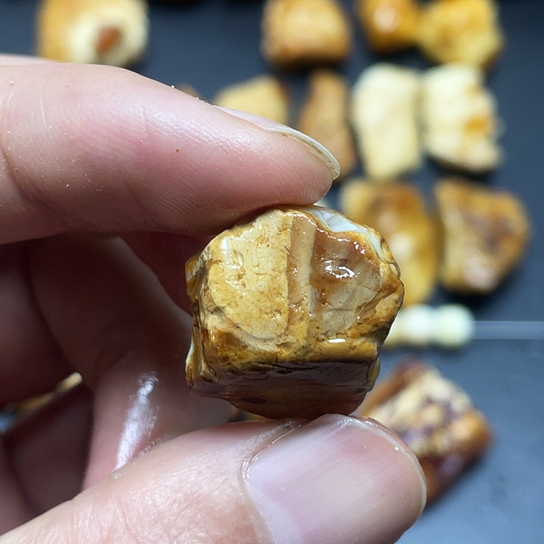 未镶嵌定制琥珀定制