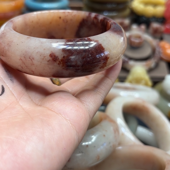 不***名石英岩玉合金颈饰