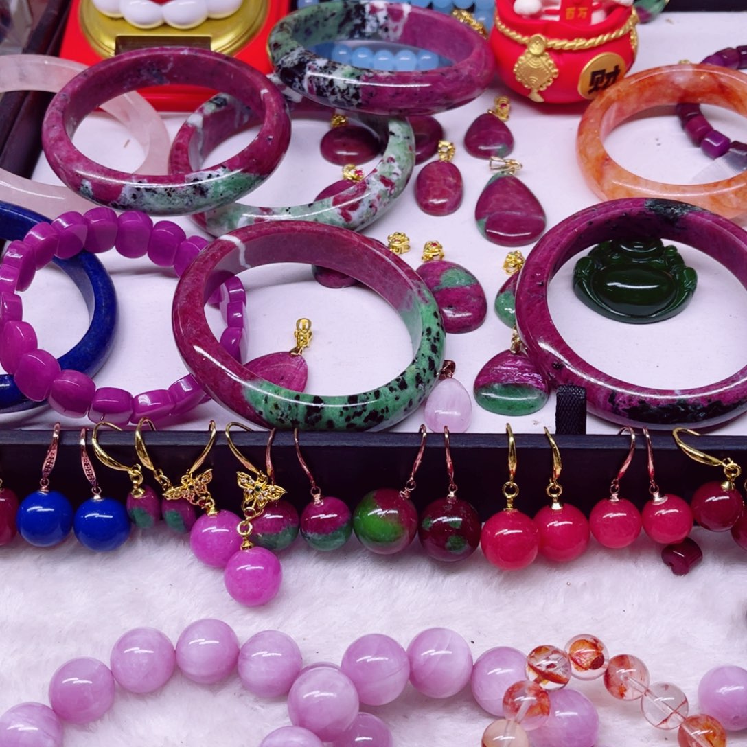 未镶嵌客服咨询链接红宝石