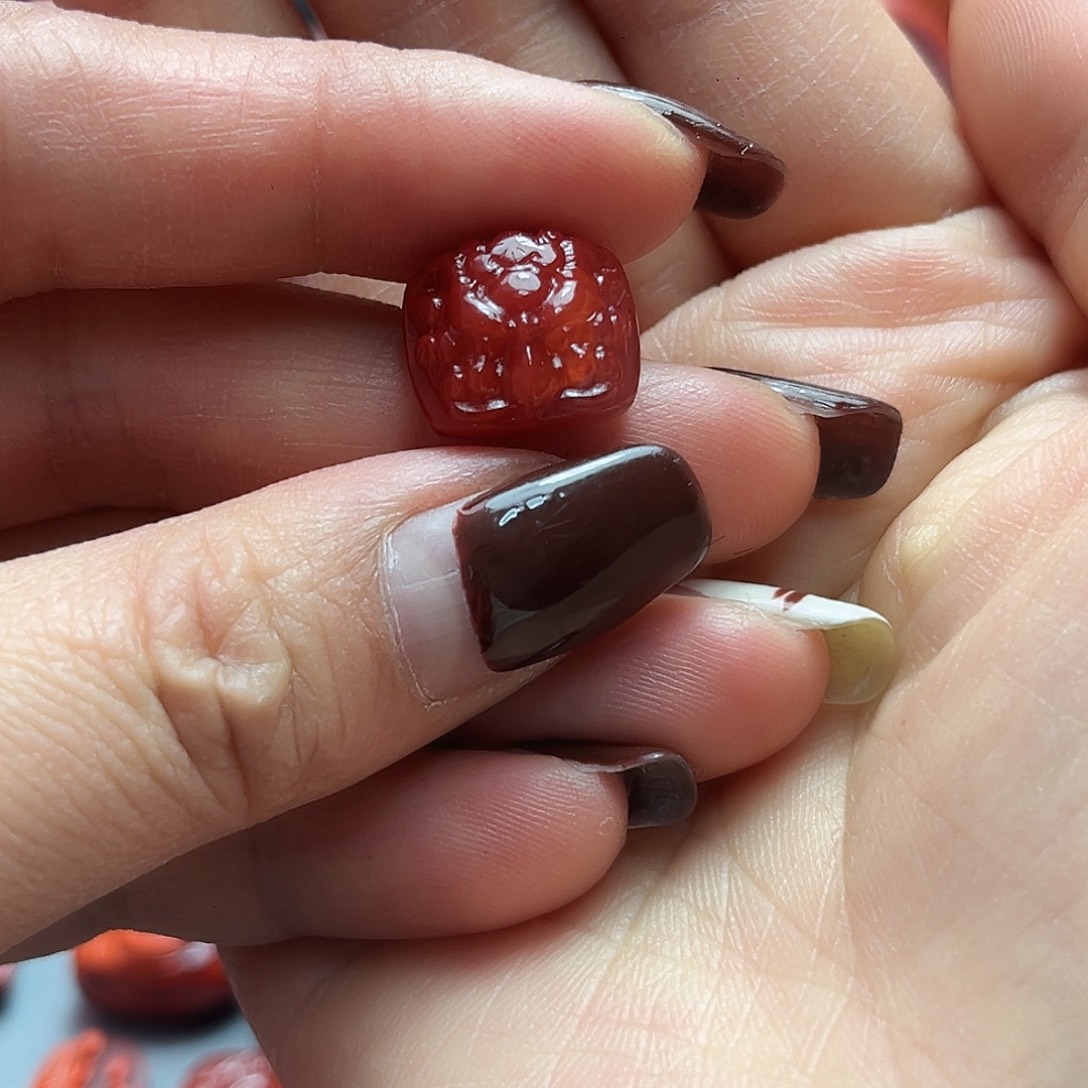 南红玛瑙未镶嵌颈饰