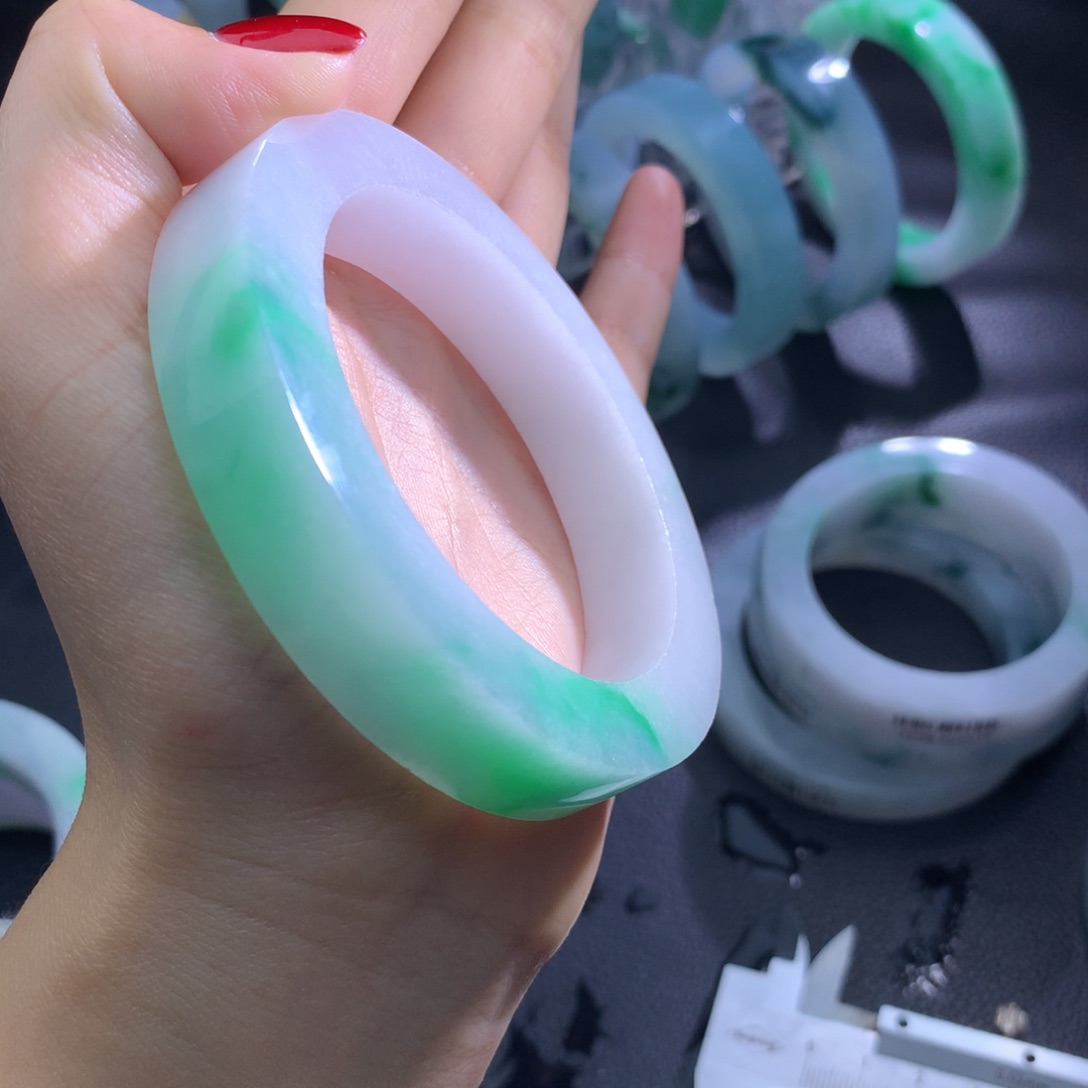 未镶嵌翡翠定制翡翠不****财