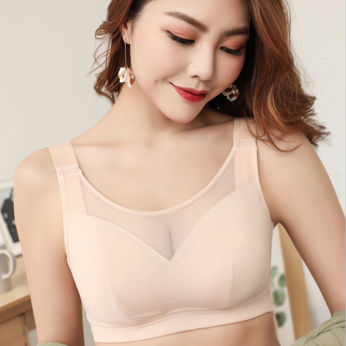 抹胸款乳胶聚拢透气亲肤上托舒适无痕美背薄款女士内衣1910