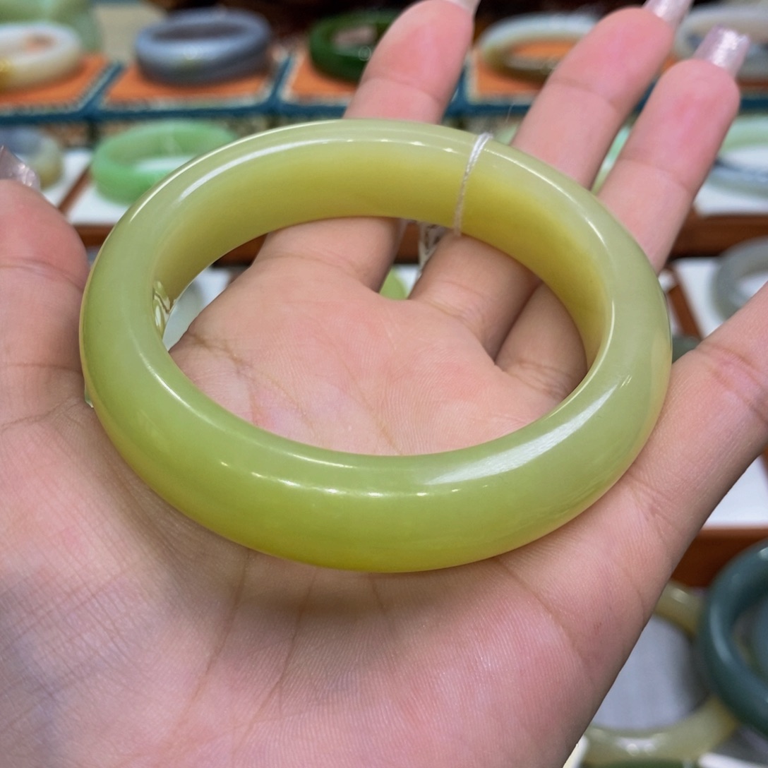 和田玉手镯未镶嵌若羌黄口56