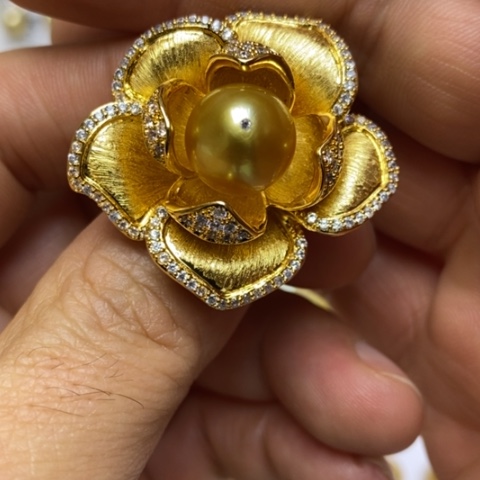 海水珍珠合金胸针