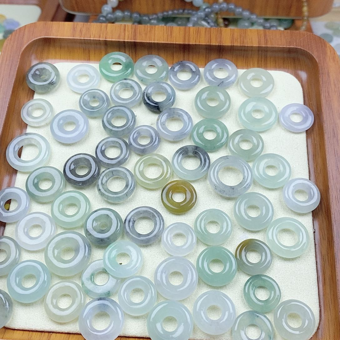 翡翠未镶嵌颈饰甜甜圈任挑