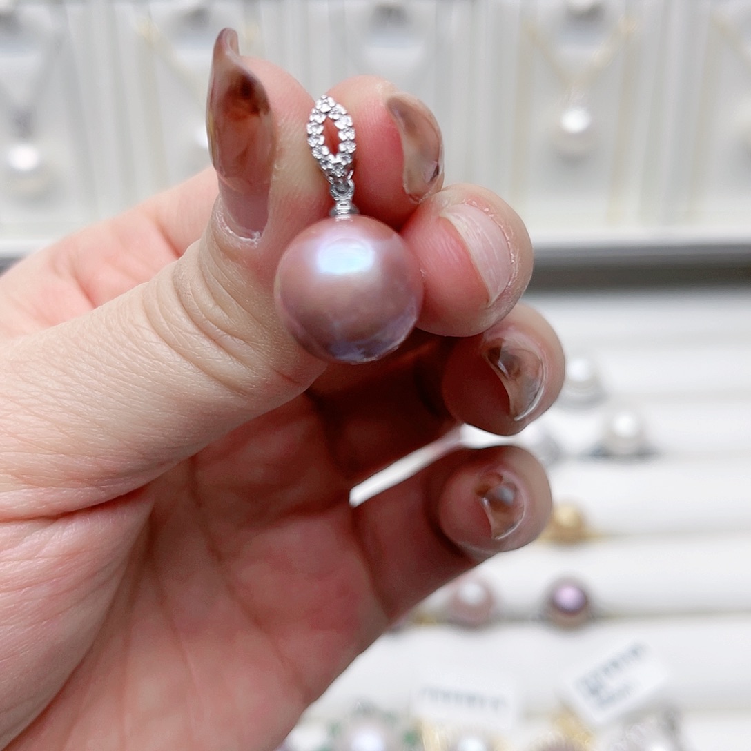 淡水珍珠吊坠(赠链)未镶嵌