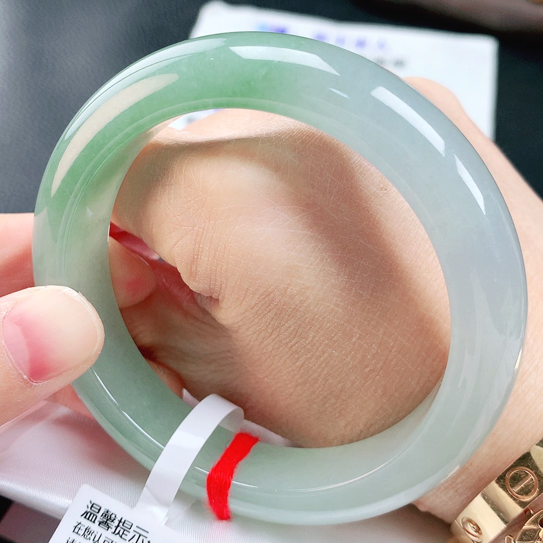未镶嵌手镯翡翠58冰绿