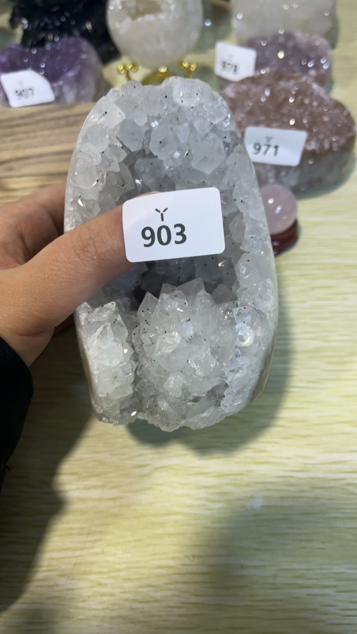水晶晶镇好看的带窝窝和花花