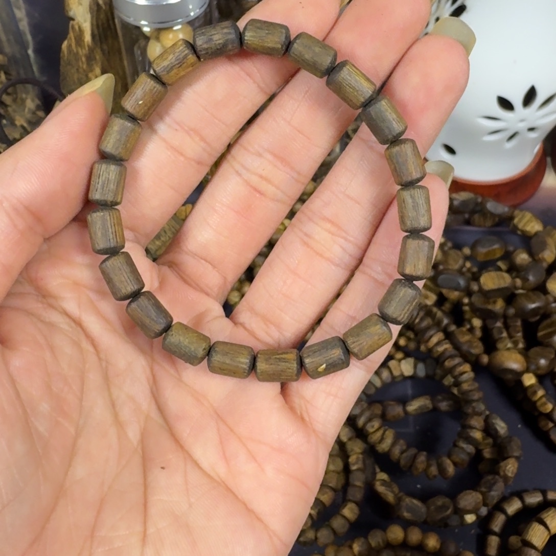 沉香碎屑沉香桶珠奇楠沉香手链