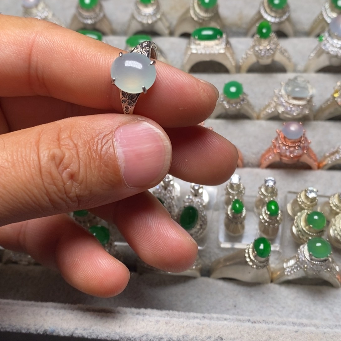 翡翠戒指未镶嵌戒指