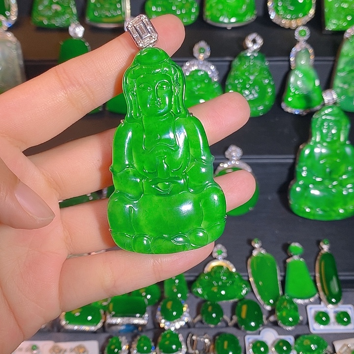 翡翠银S925镶嵌颈饰是