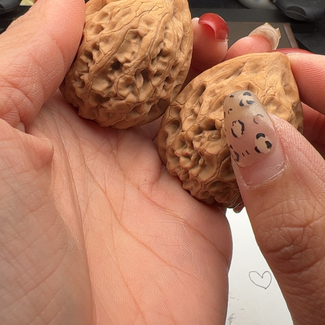 文玩核桃吊坠滢火苗42