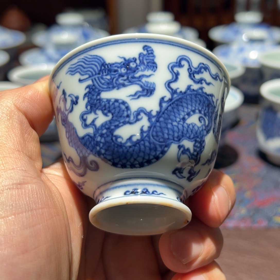 杯青花明龙纹铃铛杯口径约7厘米