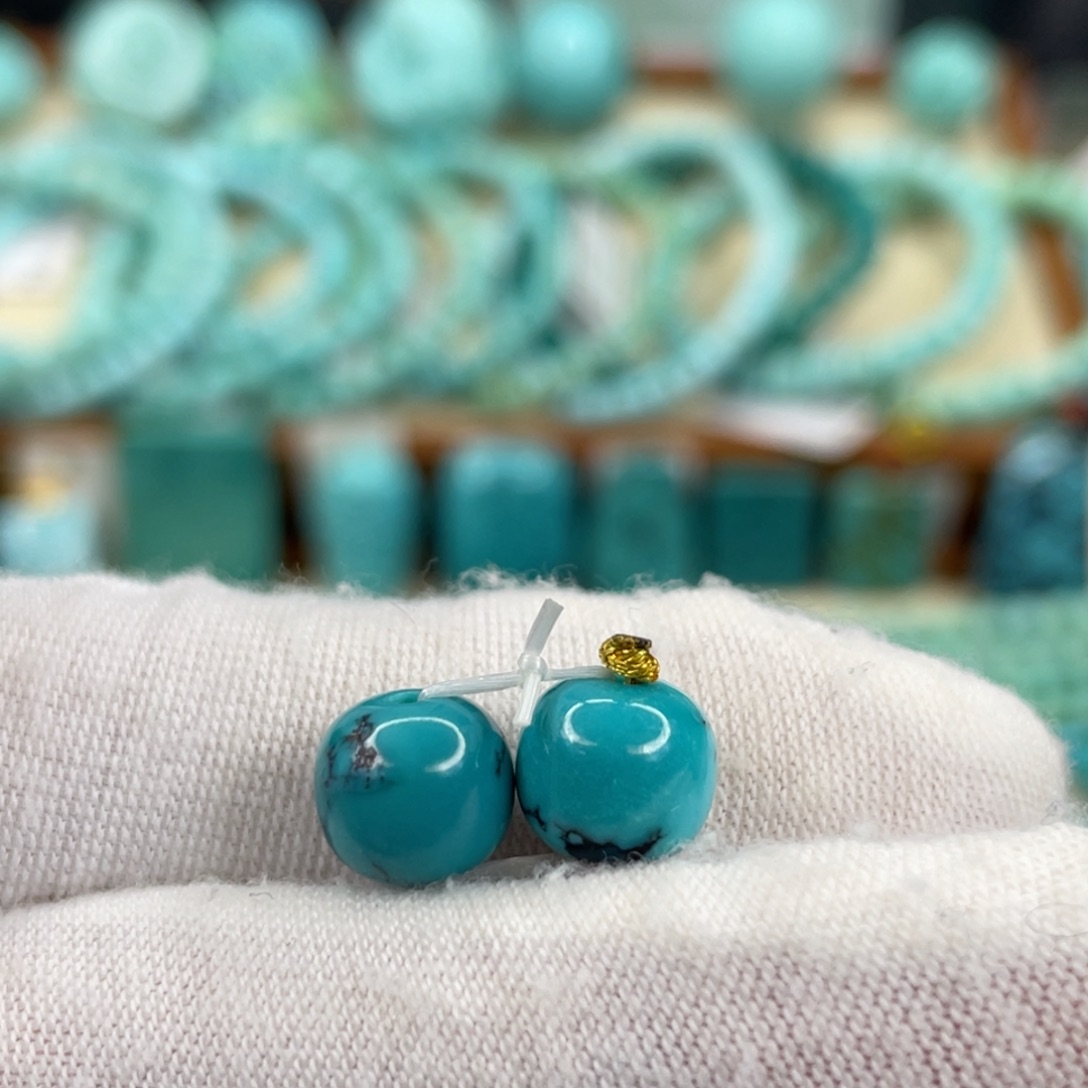 远***父绿松石未镶嵌挂件