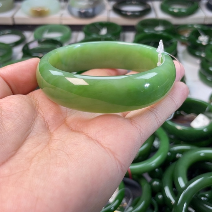 和田玉（碧玉）手镯未镶嵌