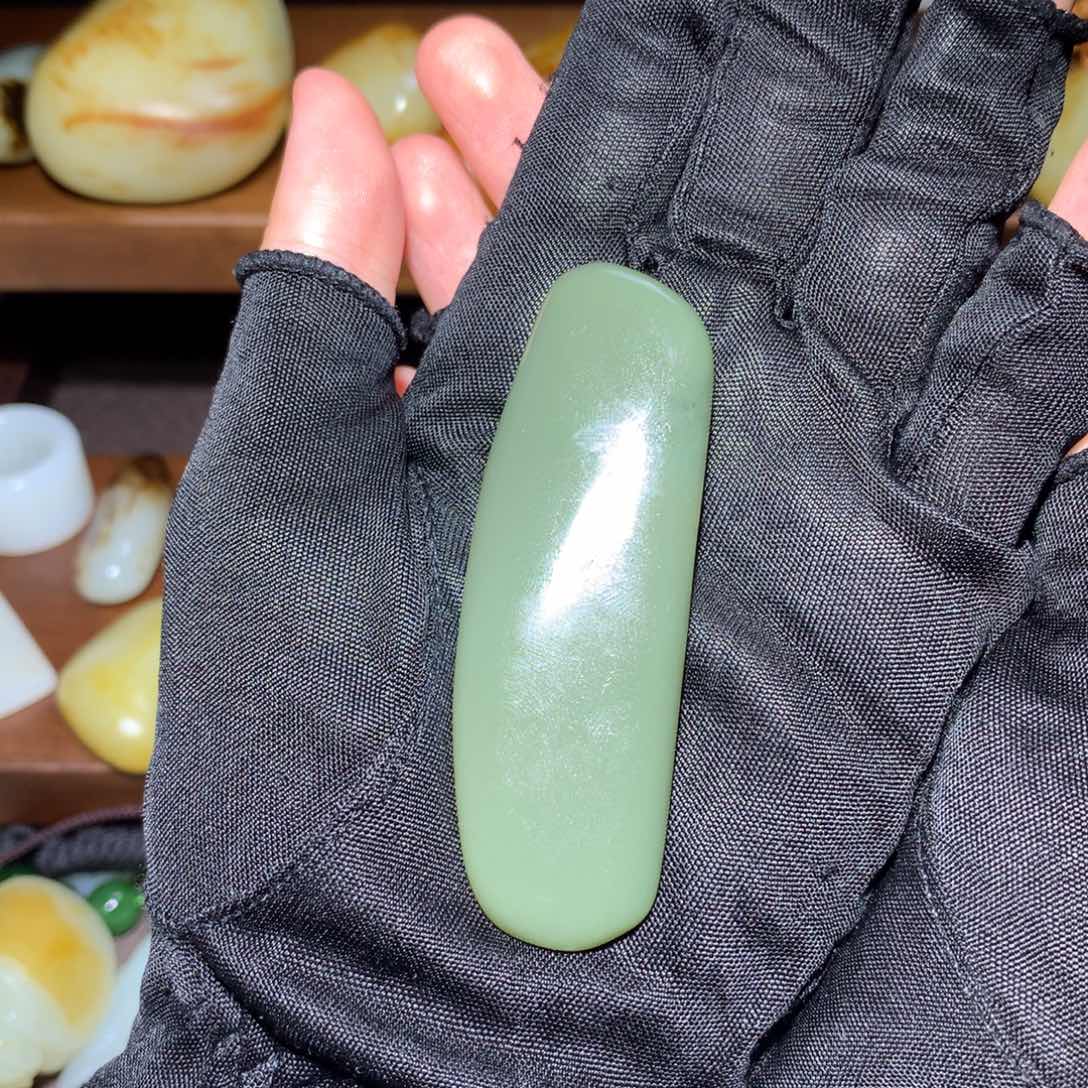 疏***檐和田玉未镶嵌颈饰