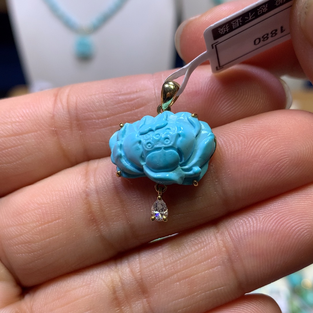 绿松石18K金镶嵌挂件