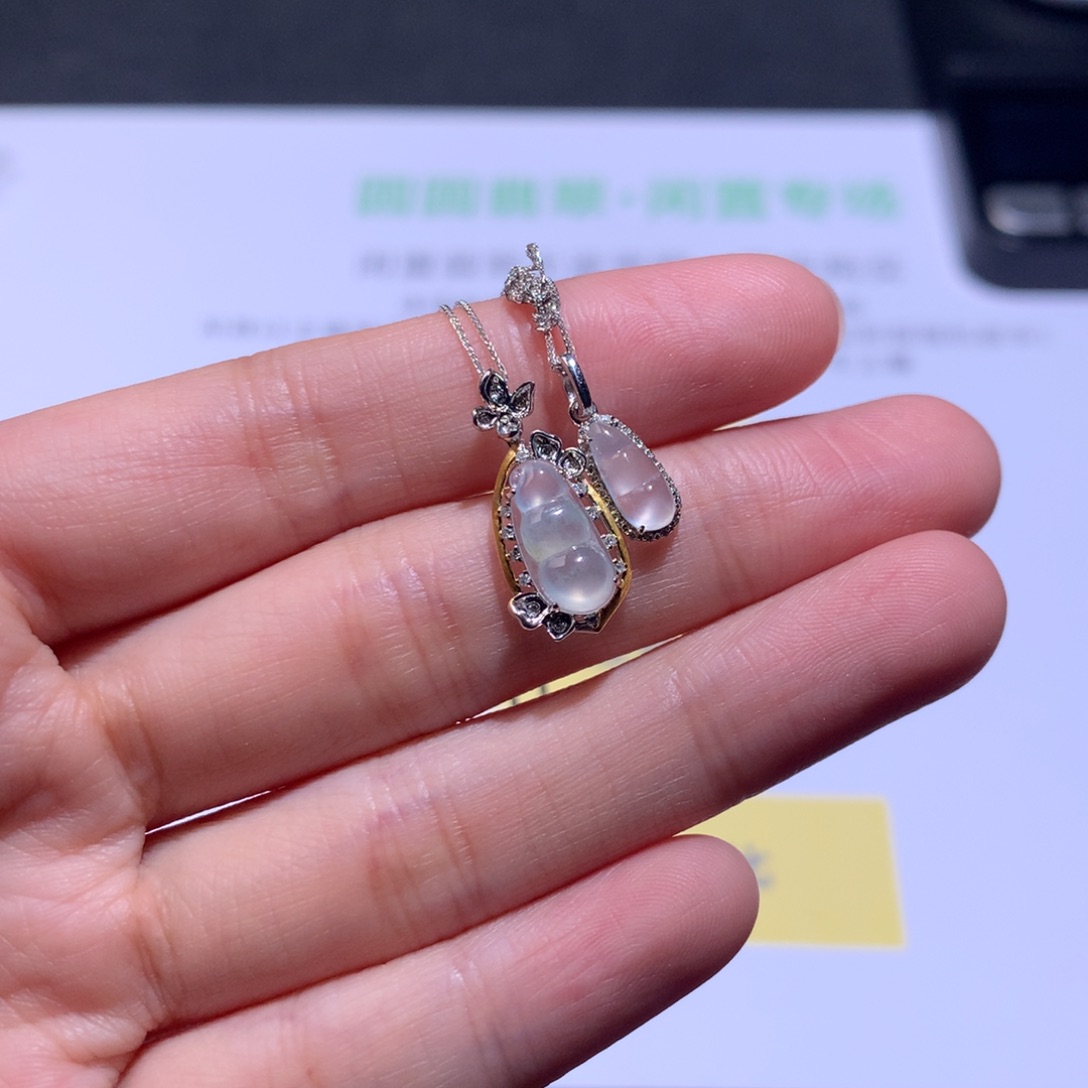 翡翠18K金镶嵌挂件翡翠裸石