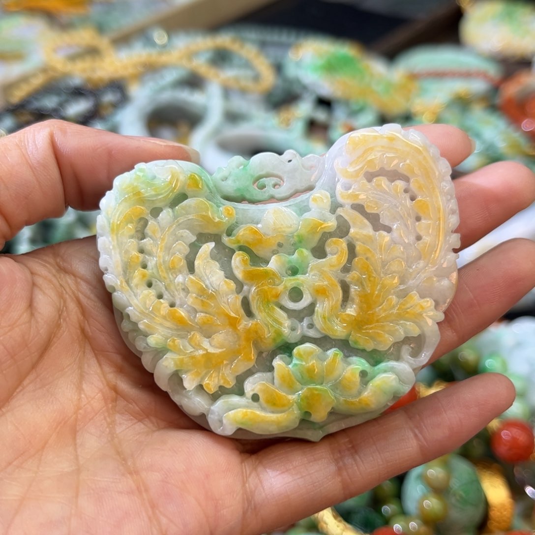 翡翠颈饰未镶嵌待编款