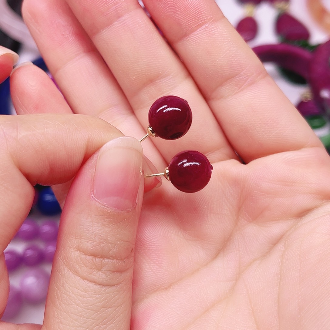 银S925镶嵌红宝石耳钉