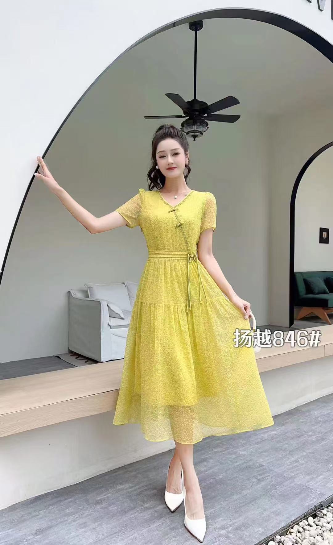 中腰夏季V领短袖纯色连衣裙收腰长裙气质女装