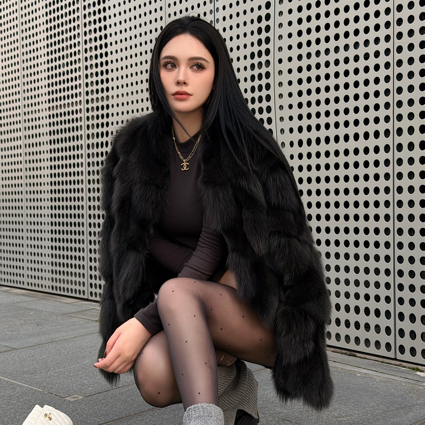 【徐千千】“黑标系列”sagafurs进口整皮狐狸毛皮草短款女外套V领