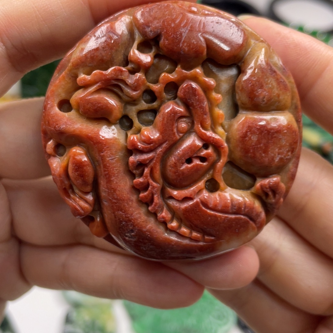 翡翠未镶嵌颈饰牌子