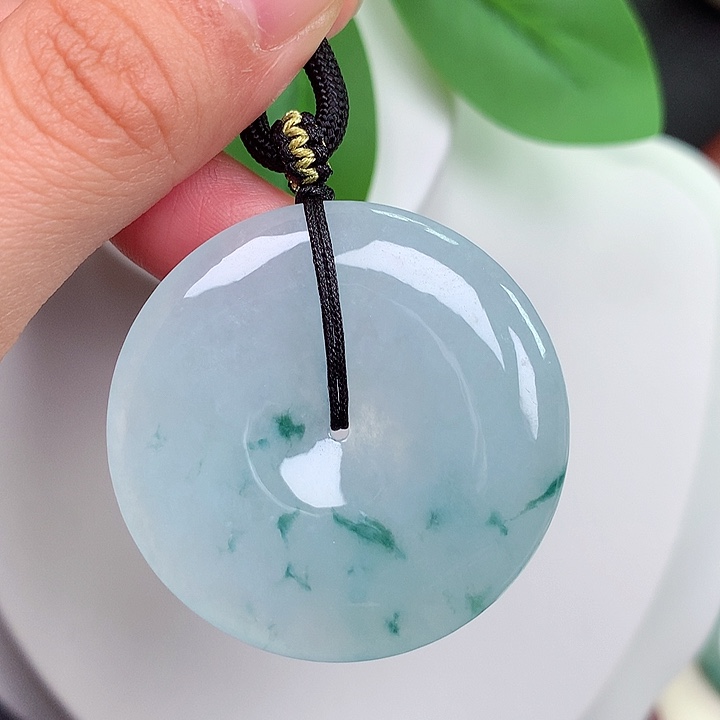 颈饰未镶嵌翡翠平安扣 39.7x5.9mm