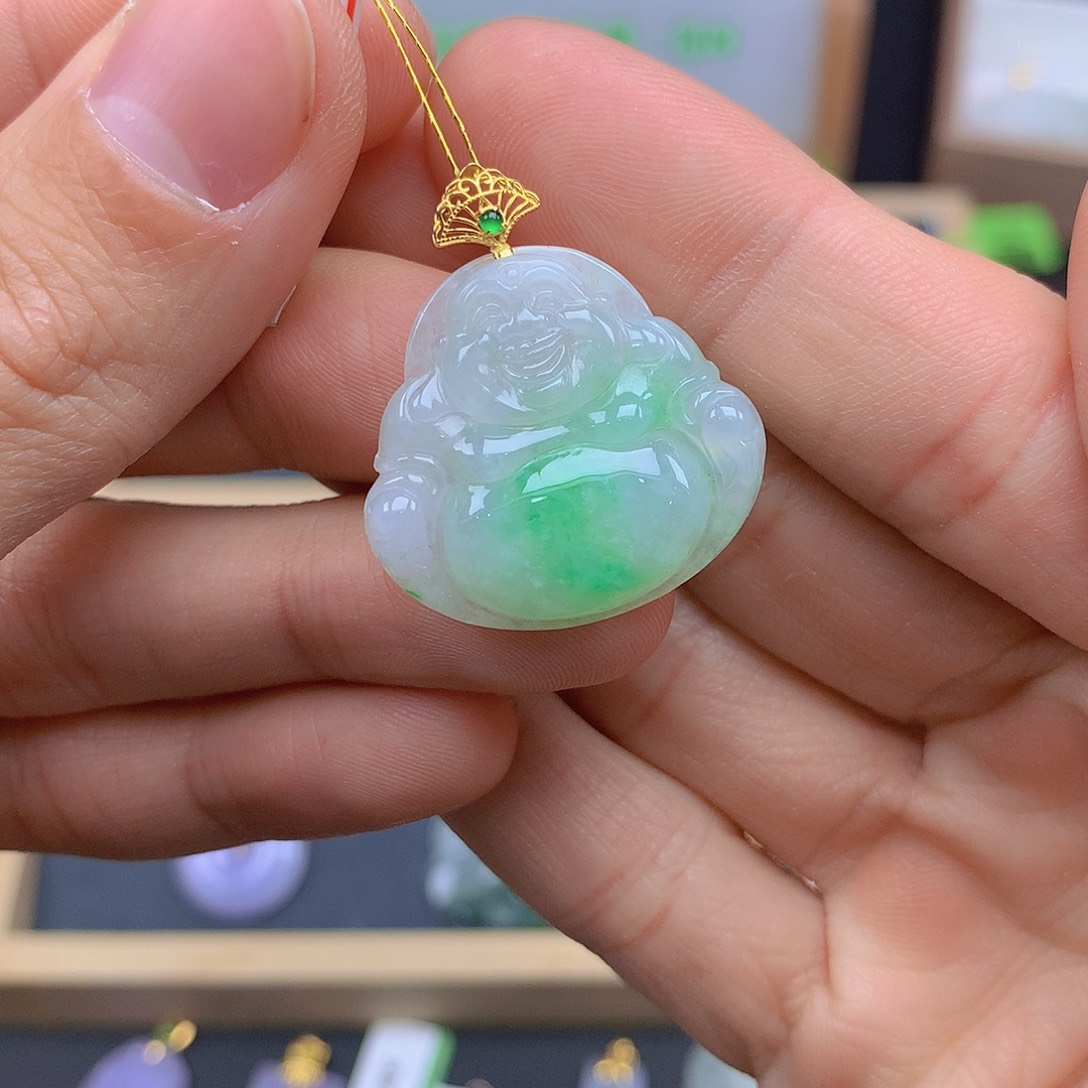 翡翠颈饰18K金镶嵌翡翠