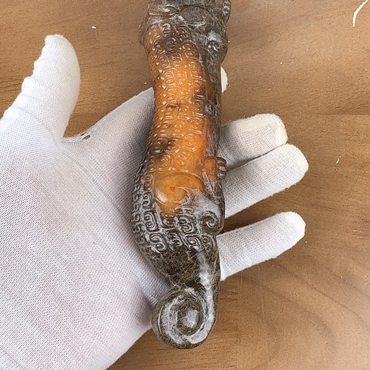 和田玉挂件未镶嵌路**间