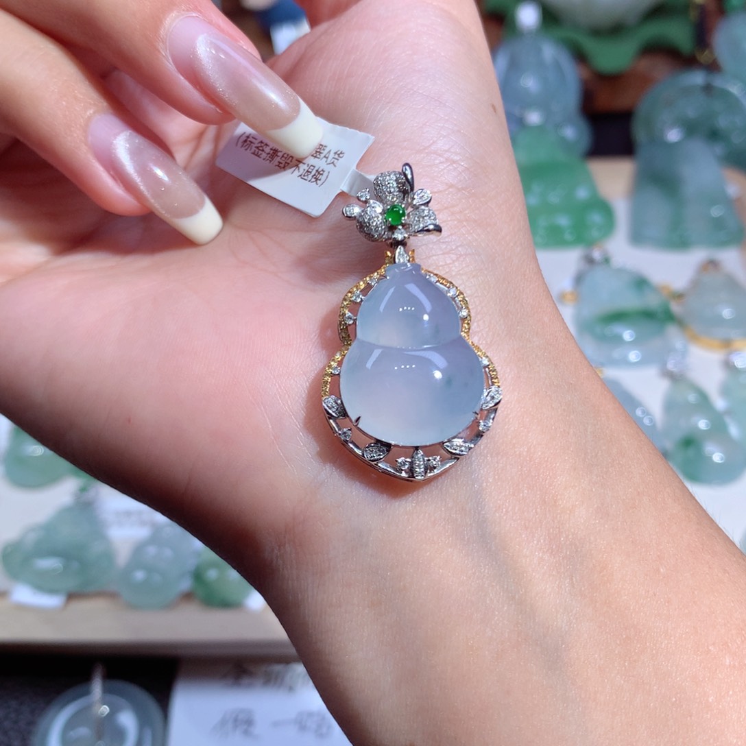 翡翠18K金镶嵌吊坠(不含链)