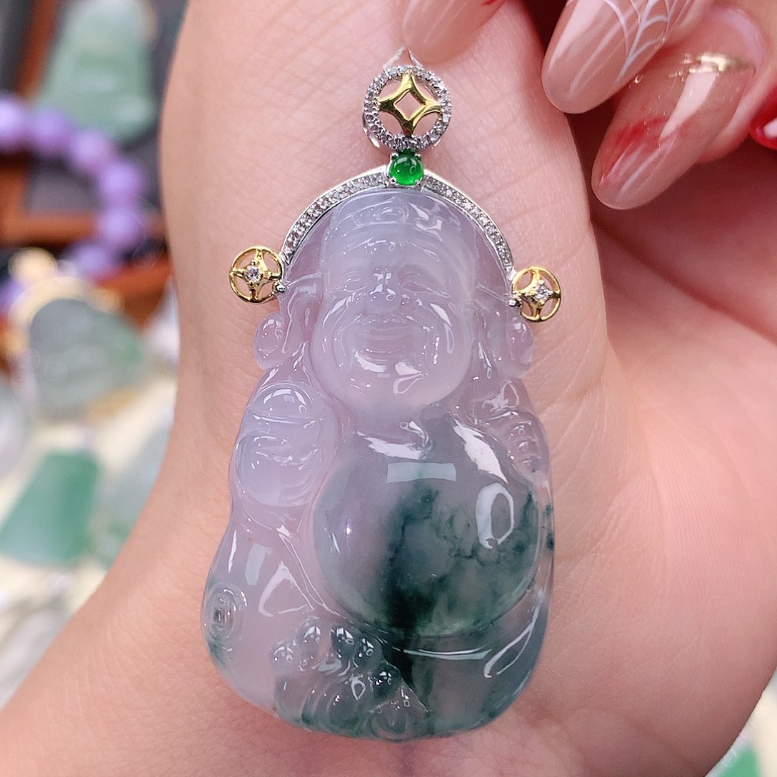 翡翠18K金镶嵌颈饰财神爷