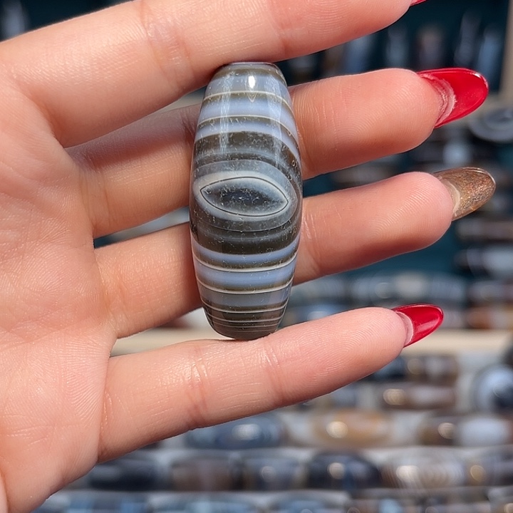 R***l玛瑙/玉髓合金珠宝奇石