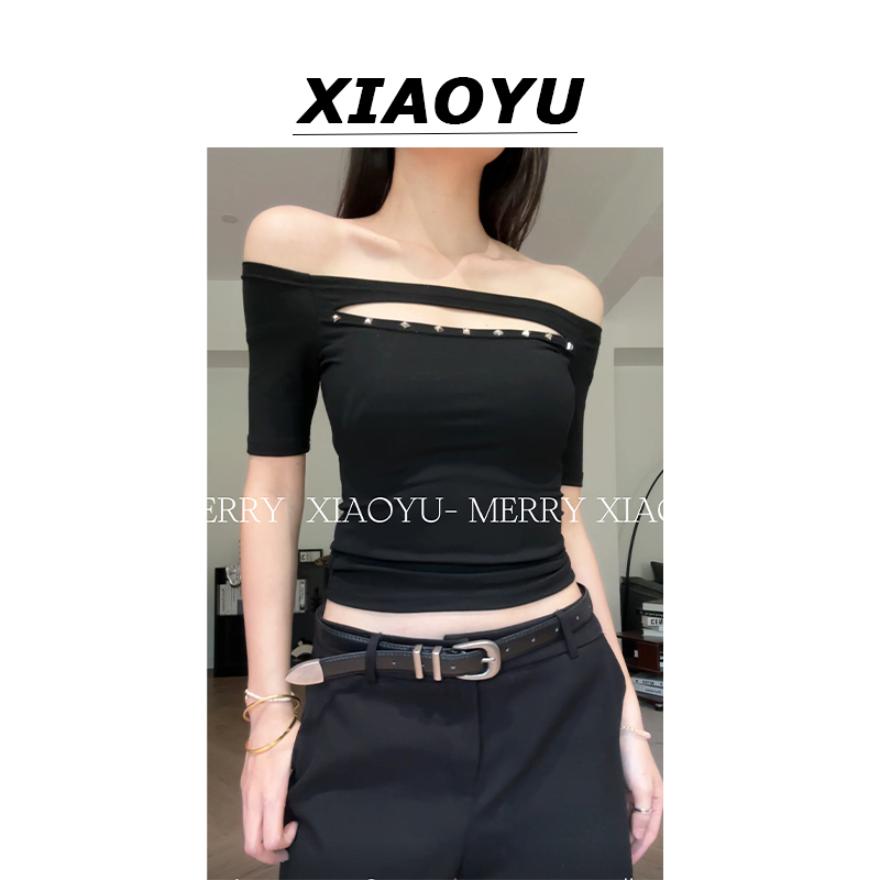 小鱼【个性酷妹】黑色一字肩柳钉镂空短袖T恤女设计感显瘦百搭上衣