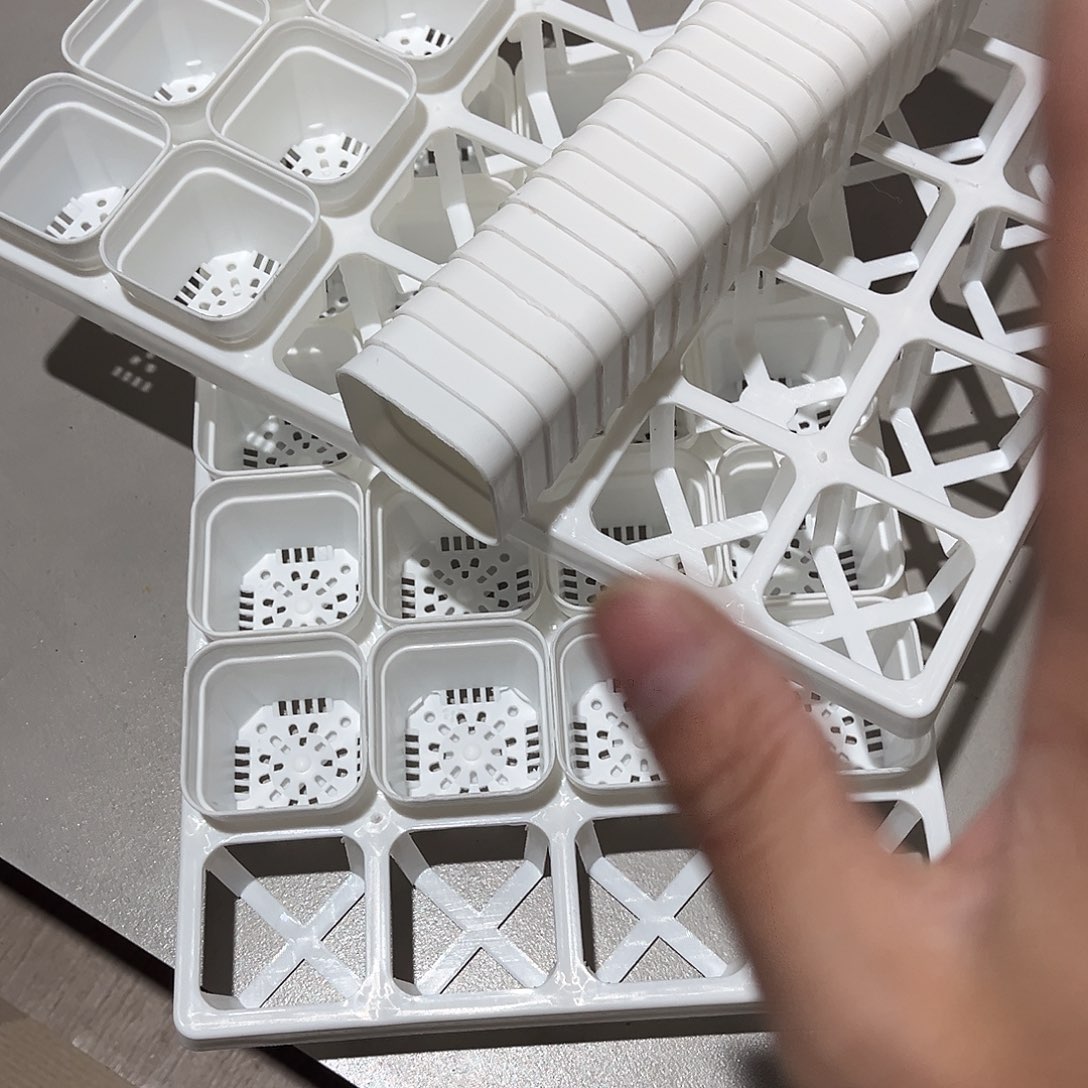 中厚口5.2高5白盆48个带2拖架